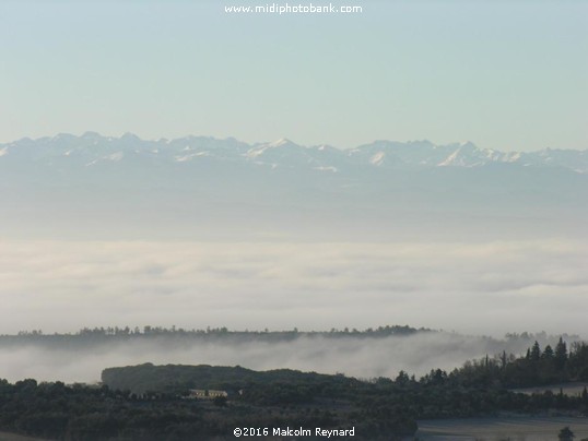 Pyrénées Mountains
