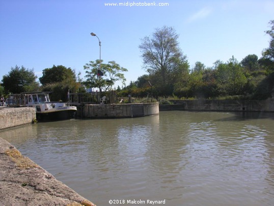 The Canal du Midi is now open again ......