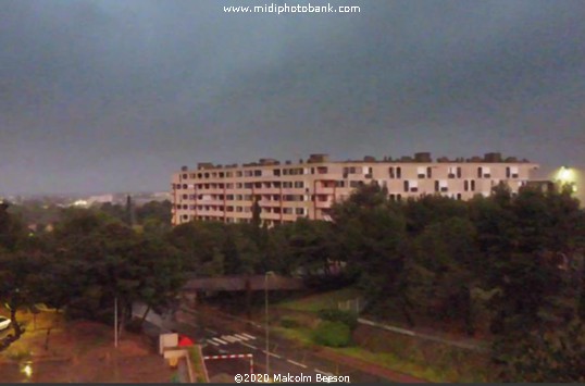 A Thunderstorm over Béziers .........