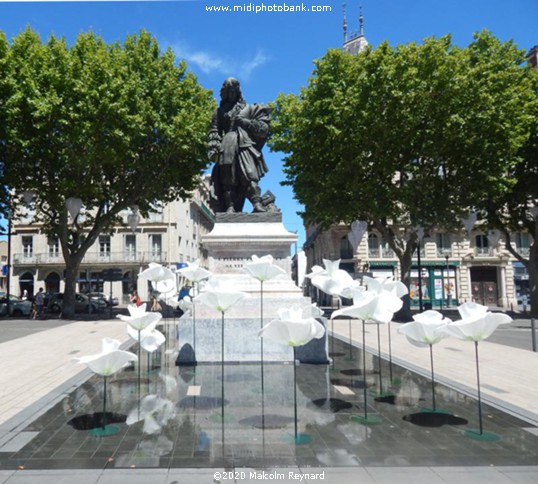 Béziers' "Summer Decoraitions" ..........