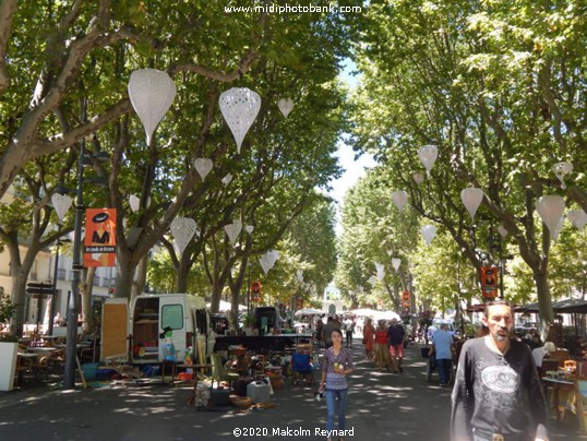 The Béziers "Flea Market" ..........