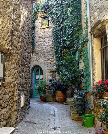 HERAULT - Minervois "Circulades Village"