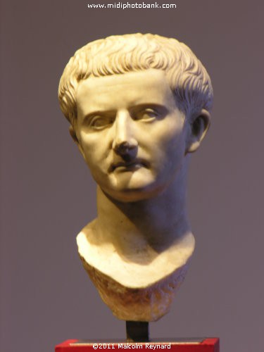 Augustus" and "Alii" - A "Roman Portrait