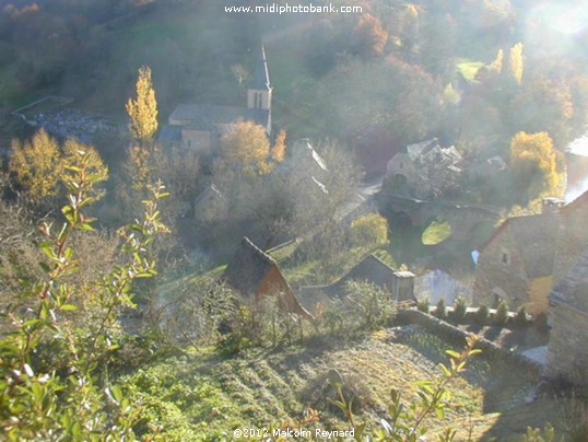 Château de Belcastel - The Medieval Bridge